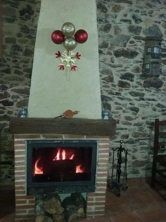 Penzion Casa Abuela ★★★ Grisuela Exteriér fotografie