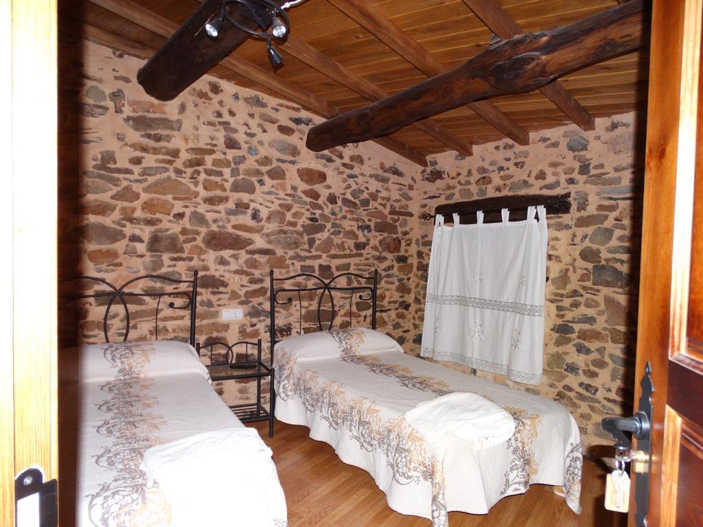 Penzion Casa Abuela ★★★ Grisuela Exteriér fotografie